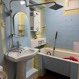 In Baku 65.0 m² apartment is for rent - Image 2