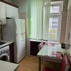 In Baku 65.0 m² apartment is for rent - Image 9