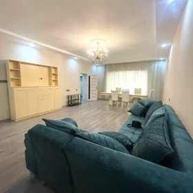 In Səbail rayonu 300.0 m² house with 5.0 rooms is for rent - Image 4