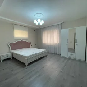 In Səbail rayonu 300.0 m² house with 5.0 rooms is for rent - Image 9
