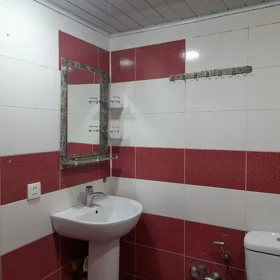 In Baku 80.0 m² apartment is for sale - Image 3
