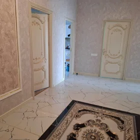 In Baku 126.0 m² apartment is for rent - Image 9