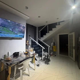 In Baku 106.0 m² apartment is for sale - Image 9