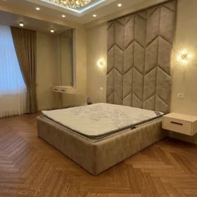 In Baku 185.0 m² apartment is for sale - Image 7