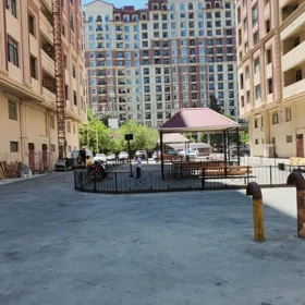 In Baku 70.0 m² apartment is for sale - Image 3