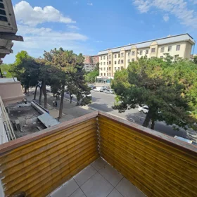 In Baku 130.0 m² apartment is for rent - Image 2