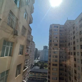 In Baku 140.0 m² apartment is for sale - Image 3