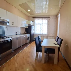 In Baku 100.0 m² apartment is for rent - Image 8
