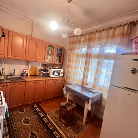 In Baku 90.0 m² apartment is for sale - Image 3