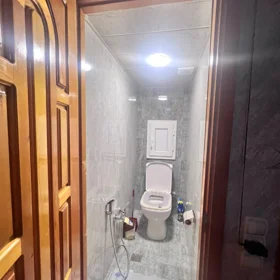 In Baku 90.0 m² apartment is for sale - Image 6