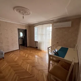In Baku 70.0 m² apartment is for rent - Image 3