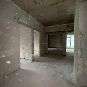 In Baku 148.0 m² apartment is for sale - Image 8