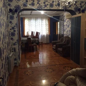 In Baku 70.0 m² apartment is for rent - Image 3