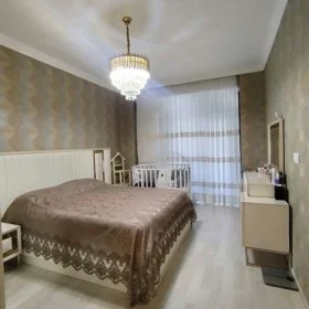 In Baku 173.0 m² apartment is for sale - Image 2