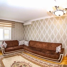 In Baku 250.0 m² house with 7.0 rooms is for sale - Image 5