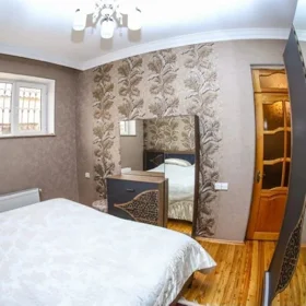 In Baku 250.0 m² house with 7.0 rooms is for sale - Image 10