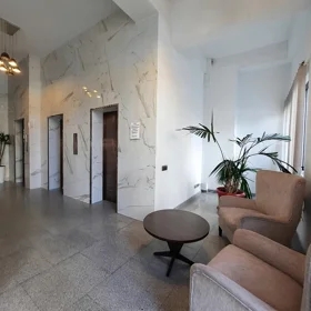 In Baku 105.0 m² apartment is for sale - Image 9