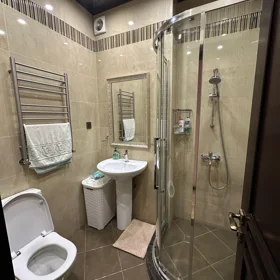 In Baku 175.0 m² apartment is for sale - Image 5