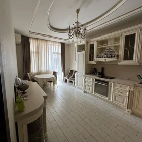 In Baku 175.0 m² apartment is for sale - Image 6