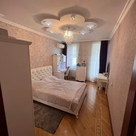In Baku 192.0 m² apartment is for sale - Image 7