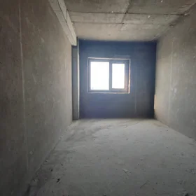 In Baku 185.0 m² apartment is for sale - Image 3