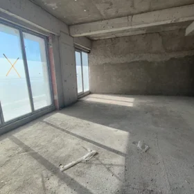 In Baku 185.0 m² apartment is for sale - Image 5