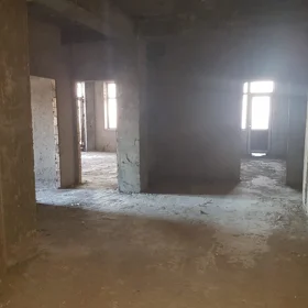 In Baku 204.0 m² apartment is for sale - Image 7