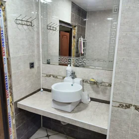 In Binəqədi rayonu 60.0 m² apartment is for rent - Image 9