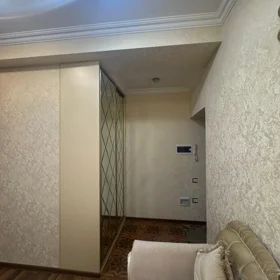 In Baku 75.0 m² apartment is for sale - Image 9