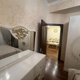 In Baku 75.0 m² apartment is for sale - Image 10