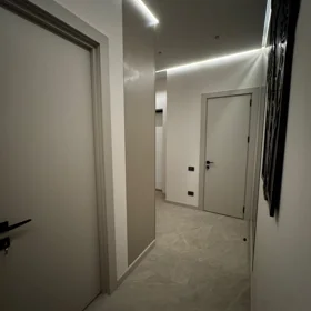 In Baku 100.0 m² apartment is for rent - Image 3