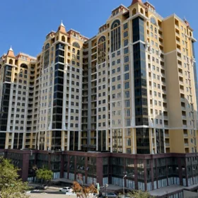 In Baku 121.0 m² apartment is for sale - Image 3