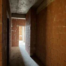 In Baku 121.0 m² apartment is for sale - Image 8