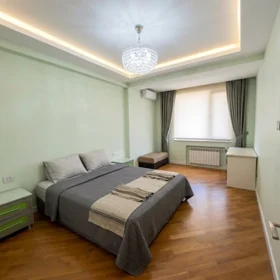 In Baku 108.0 m² apartment is for sale - Image 4