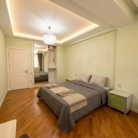 In Baku 108.0 m² apartment is for sale - Image 5