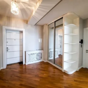 In Baku 108.0 m² apartment is for sale - Image 9