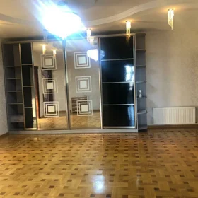 In Baku 220.0 m² apartment is for rent - Image 7