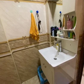 In Khirdalan 70.0 m² apartment is for rent - Image 3