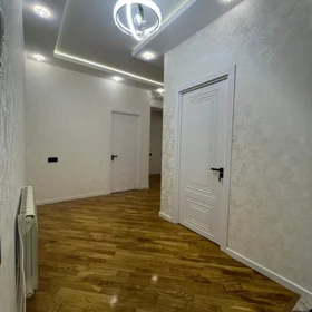 In Binəqədi rayonu 105.0 m² apartment is for sale - Image 6