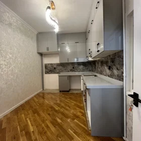 In Binəqədi rayonu 105.0 m² apartment is for sale - Image 9