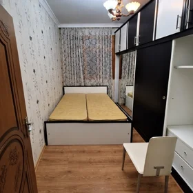 In Baku 100.0 m² apartment is for sale - Image 3