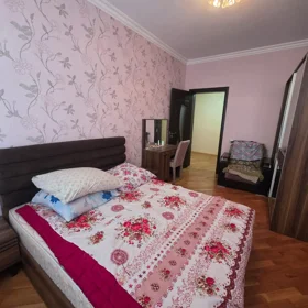In Baku 70.0 m² apartment is for rent - Image 2