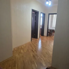 In Baku 70.0 m² apartment is for rent - Image 3