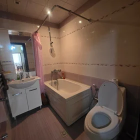In Baku 70.0 m² apartment is for rent - Image 7