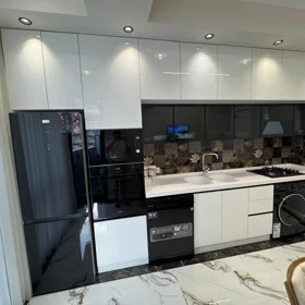 In Baku 110.0 m² apartment is for rent - Image 5