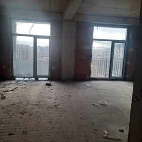 In Baku 195.0 m² apartment is for sale - Image 2