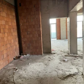In Baku 195.0 m² apartment is for sale - Image 4