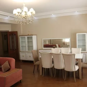 In Baku 150.0 m² apartment is for rent - Image 10