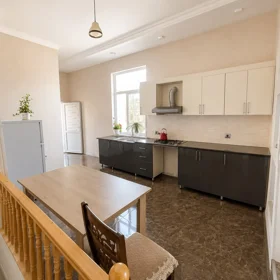 In Baku 140.0 m² house with 5.0 rooms is for sale - Image 10