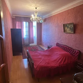 In Baku 97.0 m² apartment is for sale - Image 3